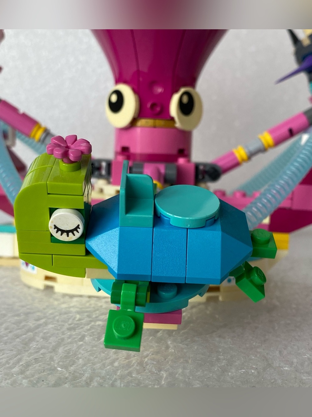 LEGO FRIENDS 41373 Funny Octopus Ride Set - NOT Complete - Picture 4 of 8